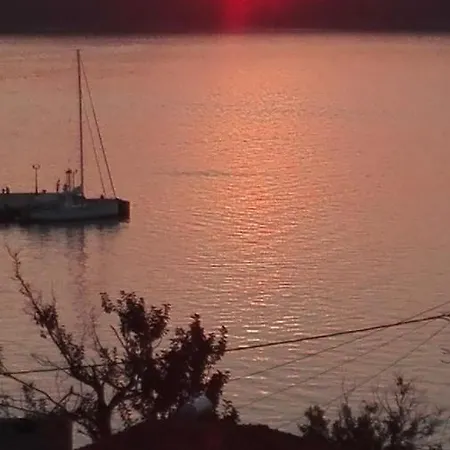 Artemis Sunset View Apartment Pylos Extérieur photo